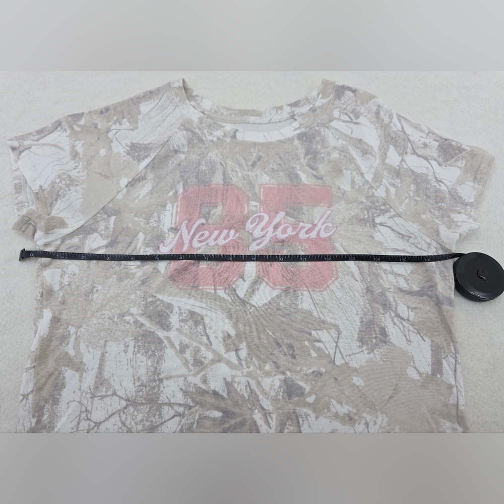 Hollister Camo New York Cotton T-shirt Women's Size Medium Pink Camo - Picture 4 of 6